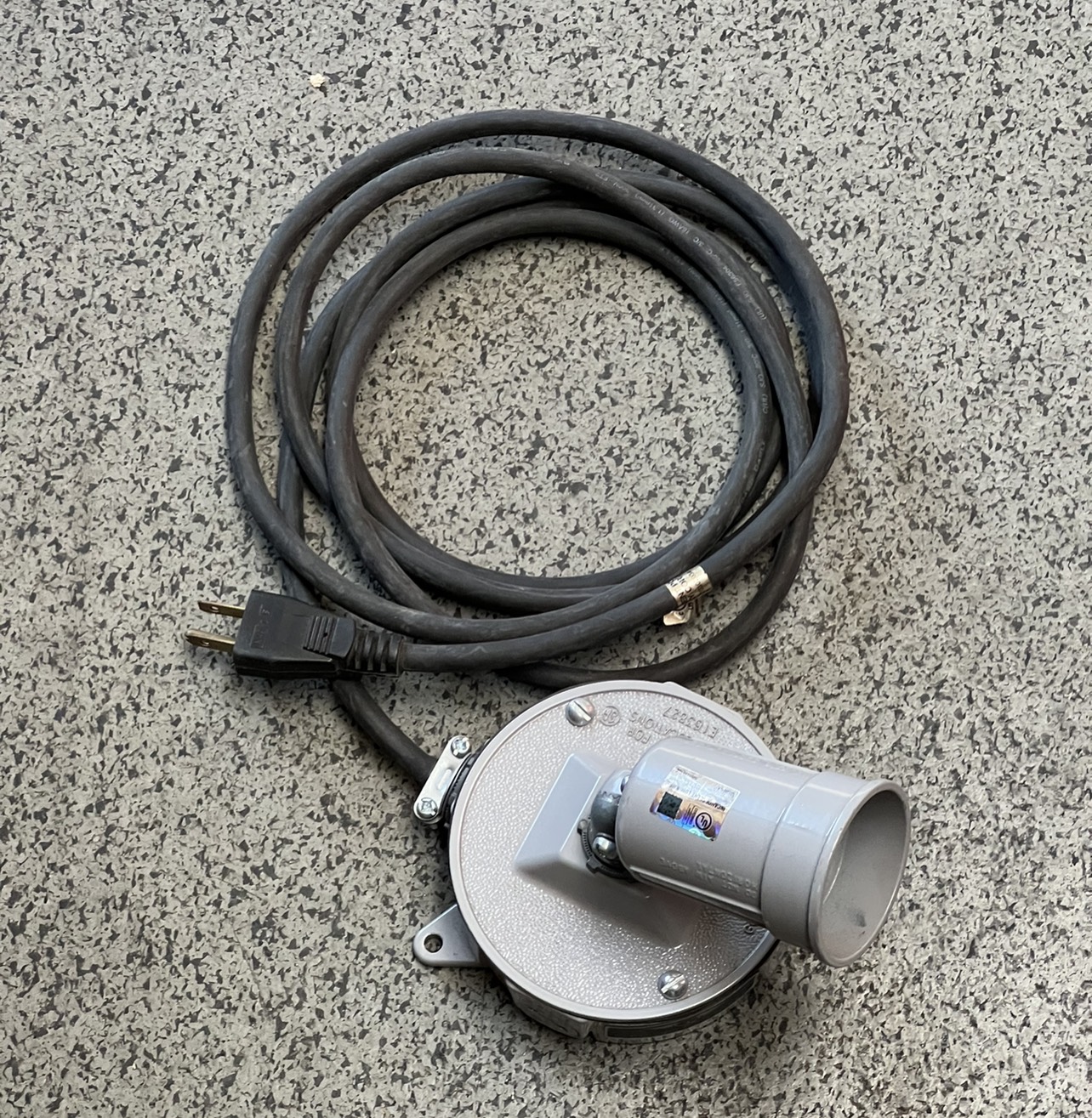 practical-shop-light-PAR38-4119